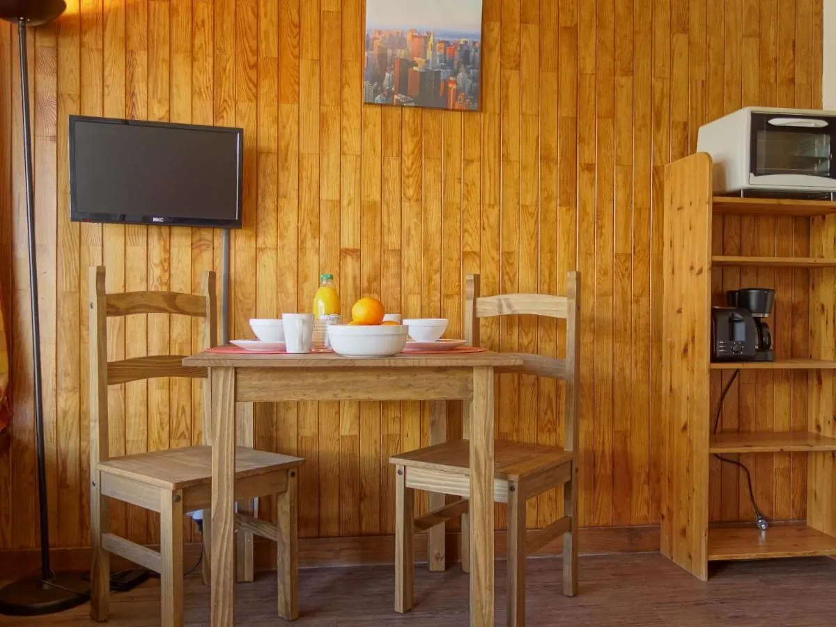 Apartment Les Pistes - Lavachet-2 By Interhome France