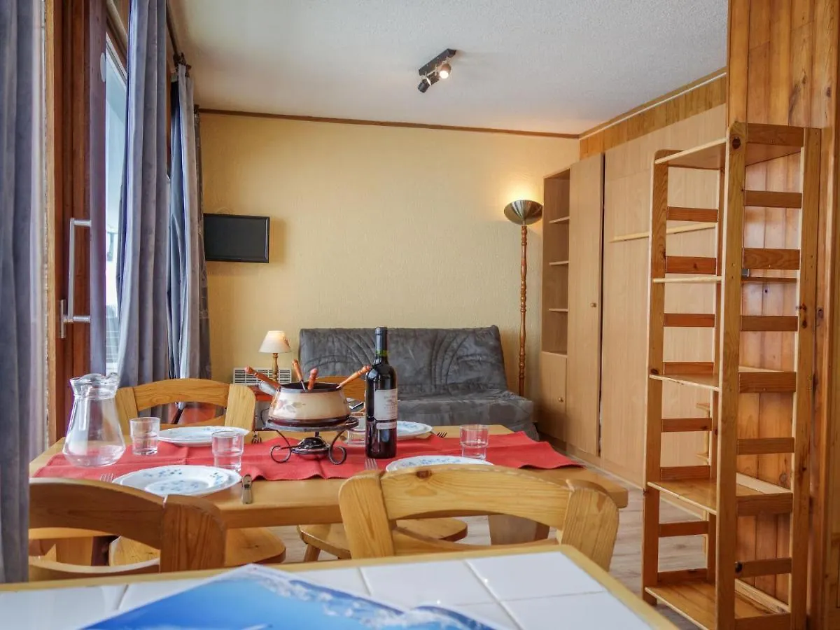 Apartment Les Pistes - Lavachet-2 By Interhome