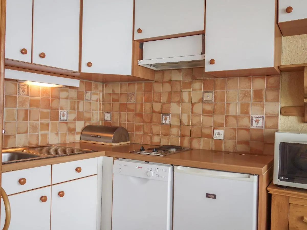 Apartment Les Pistes - Lavachet-2 By Interhome