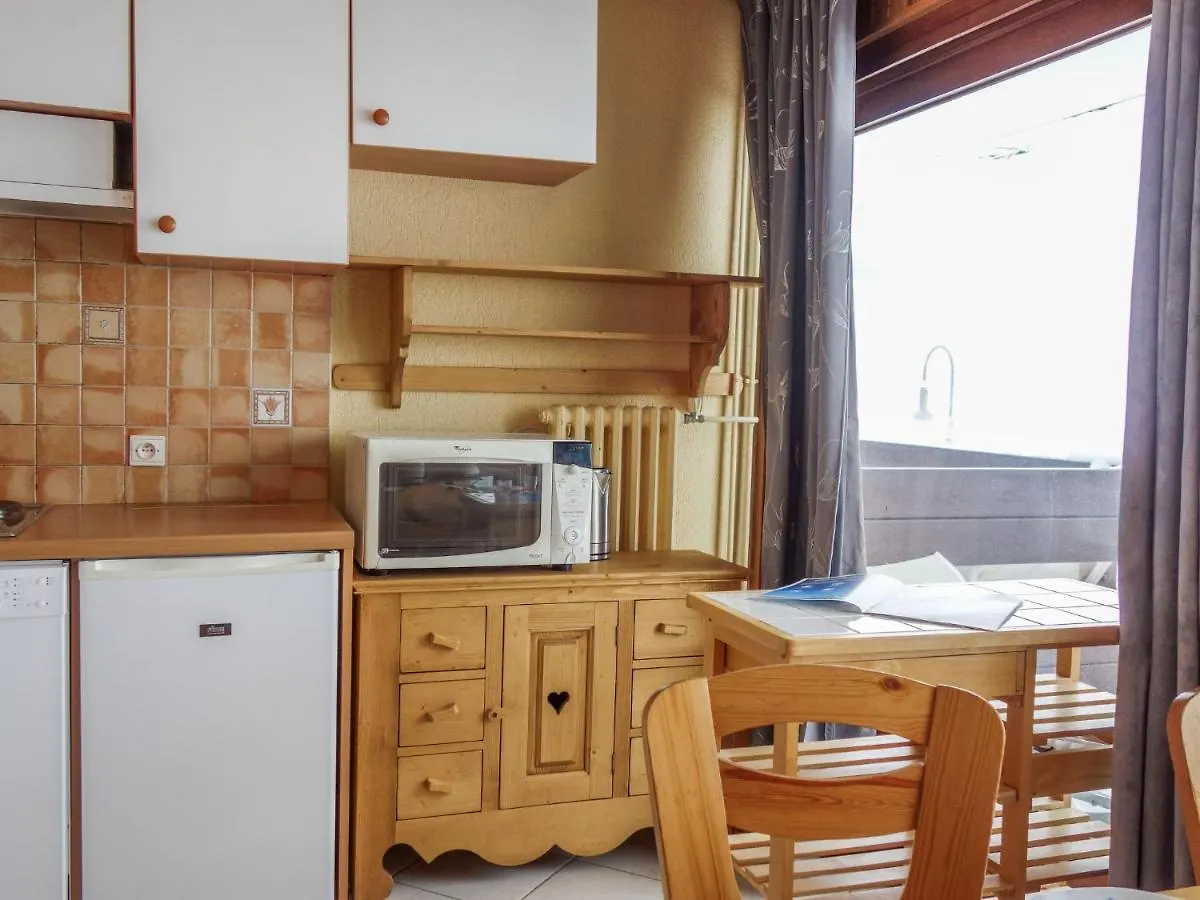 Apartment Les Pistes - Lavachet-2 By Interhome France