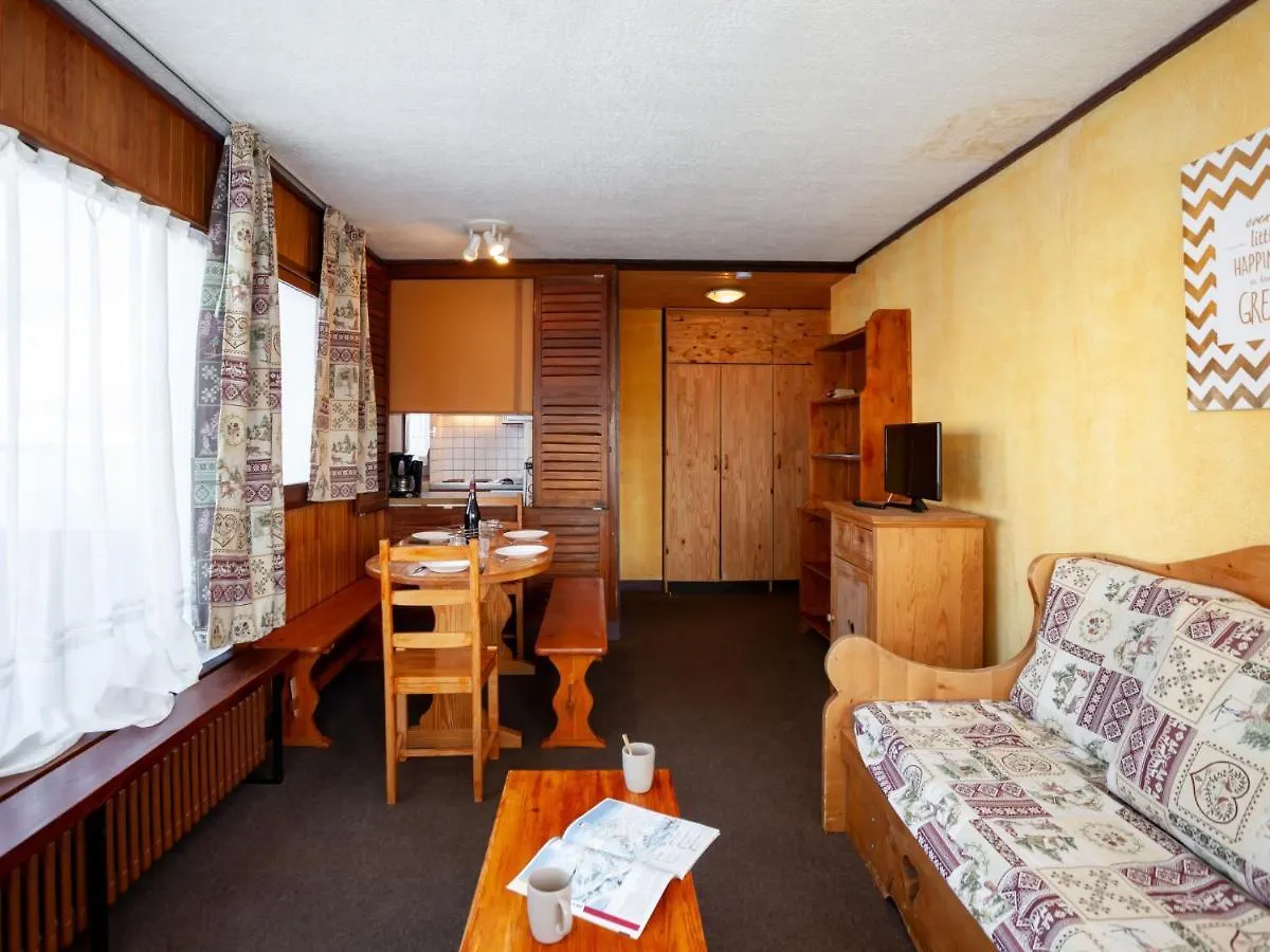 Apartment Les Pistes - Lavachet-2 By Interhome Tignes